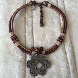 Silver floral necklace